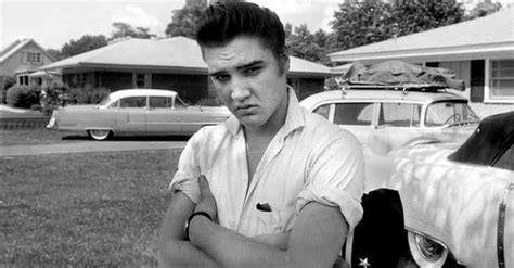 30 Handsome Pictures Of Young Elvis Presley