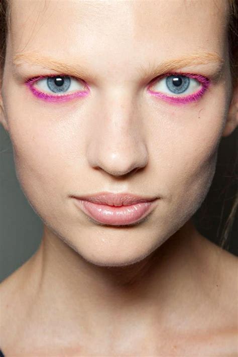Hot Pink Eyeliner At Lower Lashes It S All About The Waterline