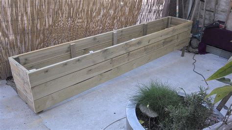 DIY Fabriquer des jardinières en bois | Jardinière en bois, Jardiniere