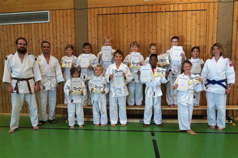 Judoka bestehen erste Gürtelprüfung TSV Aichach