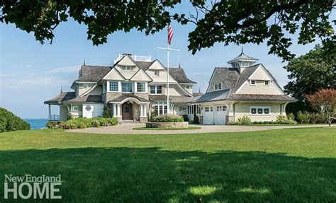 A Shingle Style Home On The Rhode Island Coast New England Home
