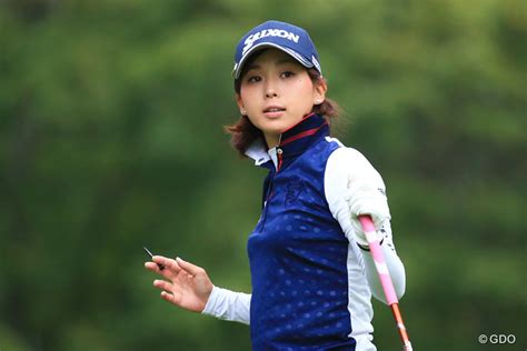 Towards the stuffy hostile takato, azumaya's sincere sparkling smile. 2016 日本女子プロゴルフ選手権大会コニカミノルタ杯（初日）森 ...