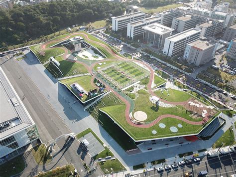 Approach Design Covers Convention Centre In Hangzhou With A Sports Park