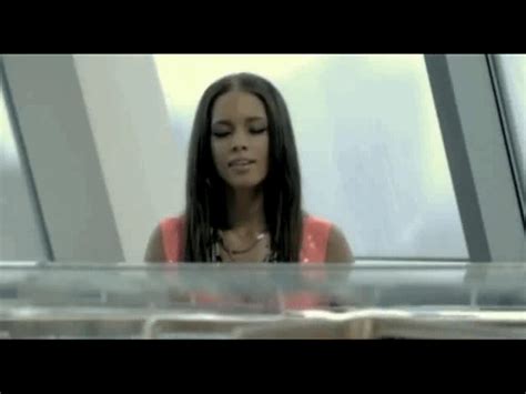 Alicia Keys In Doesnt Mean Anything Music Video Alicia Keys Fan