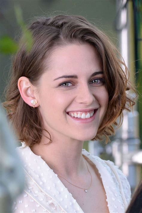 Kristen stewart pictures and photos. Kristen Stewart - smiling! : gentlemanboners