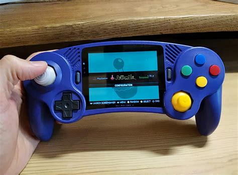 Hands On With The Nintendo GameCube Inspired RetroBlock Portable Game