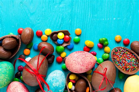 Download Desktop Wallpaper Easter Egg Chocolate Candy Food Holidays