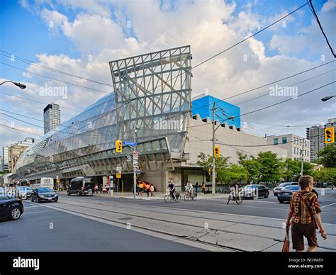 Art Gallery Of Ontario Stock Photo Alamy