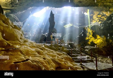 Silhouette Visitors Conquering Sung Sot Cave Beautiful View Of Sunrays