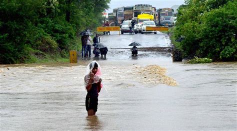 Andhra Pradesh Evacuation In East Godavari Due To Flood Threat World