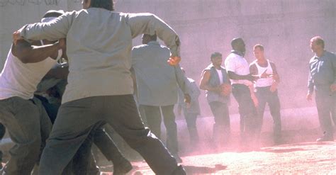 Lockdown (2000) full movie, avery (jones) returns to college as a competitive swimmer after getting his life back on track. Lockdown Film (2000) · Trailer · Kritik · KINO.de
