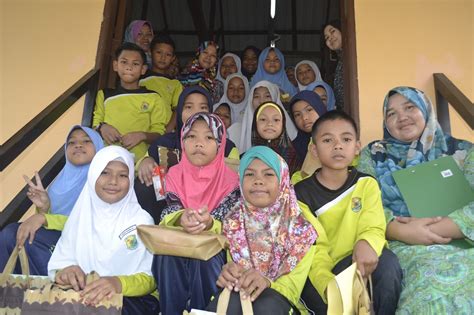 Sk tengku ampuan intan is a sekolah kebangsaan located in kuala berang, terengganu. INSTITUT KEMAHIRAN TENUN PAHANG DIRAJA TENGKU AMPUAN BESAR ...