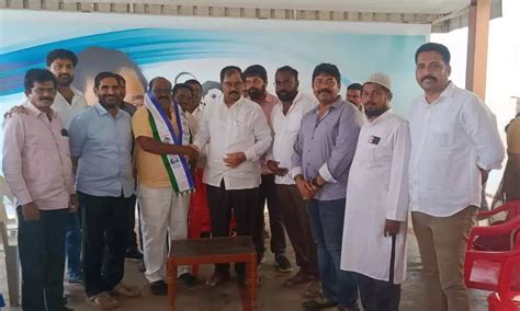 Nellore Bjp Leader Joins Ysrcp In Presence Of Adala Prabhakar Reddy