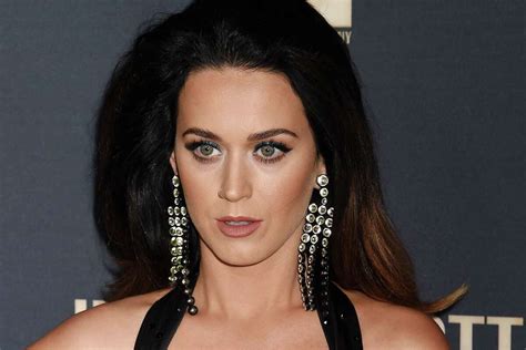 Fake News Article Fools Thousands Into Thinking Katy Perry Is Moving To