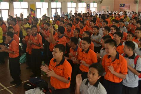 Kolej vokasional sepang automotif 2014 sepvoc first batch kv kimpalan portal web. Buletin Kolej Vokasional Kuching: Ceramah Kesedaran dan ...