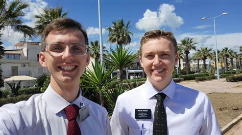 A Lezione D Inglese Lo Insegnano I Mormoni In Missione Ad Agrigento Agrigentooggi