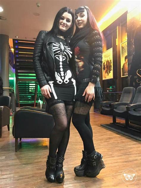 Alissa Noir And Leah Obscure Metal Girl Goth Girls Gothic People