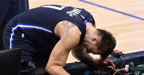 Stats Rundown 3 Numbers From The Mavericks Last Second Loss To The Suns Mavs Moneyball