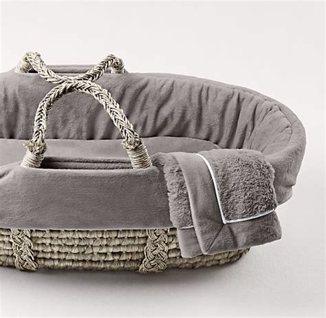 Cosy and snuggly, these sturdy yet using plush velvet interiors, classic wicker designs and cotton covers, there's no better choice than this range of moses baskets and baby cribs. Cuddle Plush Moses Basket Bedding