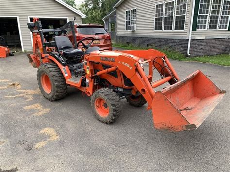 Kubota B2620 Tractor Cub Cadet Z Force Live And Online Auctions On