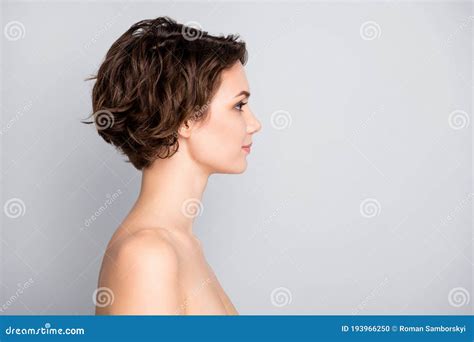 Closeup Profile Photo Of Attractive Beautiful Naked Lady Bob Short