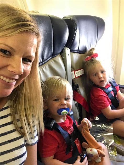 15 Awesome Ways To Entertain A Toddler On A Plane Or In The Car — Big