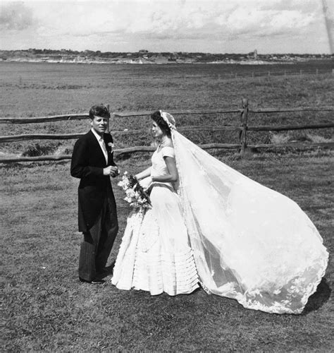 Jackie Kennedy Wedding Dress Pictures Photos Of Jfk Jackie S Wedding Day Glamour