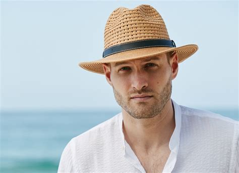 6 Mens Travel Hats For Every Climate