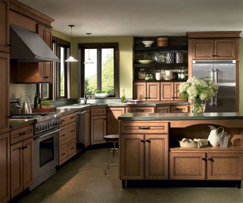 Kitchen cabinet door style pine villager 3 with a custom finish. Light Maple Cabinets with Glaze - Homecrest Cabinetry