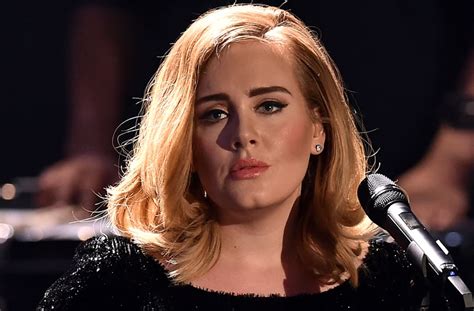 Adele Performs Hello Debuts Shorter Hair On X Factor Watch