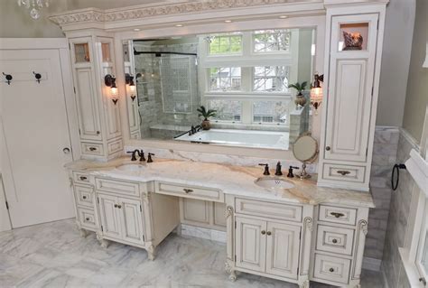 20 Vanity With Makeup Area