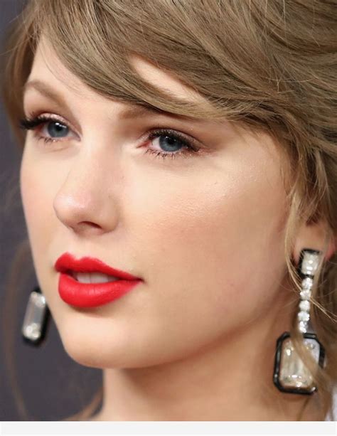 Gorgeous Red Lips Taylor Swift Makeup Taylor Swift Music Taylor