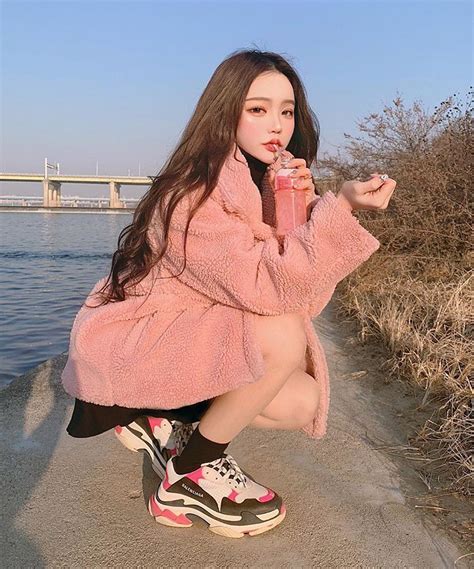ᴹᴱ ᴱᴬᴿᴬ ♡ Me Eara Korean Ulzzang Girl Instagram Pink Rosa Bemy1in Ulzzang Korean Girl