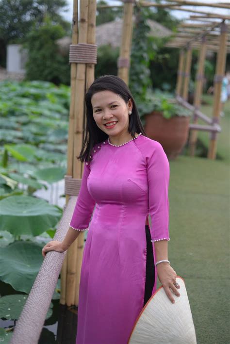 All Sizes Pmh 7220 Flickr Photo Sharing Beautiful Thai Women Beautiful Smile Women Ao Dai