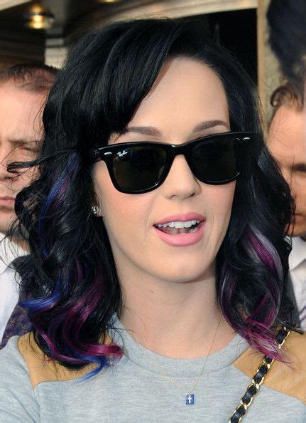 Katy Perry Ray Bans Katy Perry Pink Lipstick Katy Perry Makeup Ray Ban Wayfarer Sunglasses