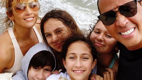 Jennifer Lopezs Daughter Emme Shares New Details About Mums Wedding