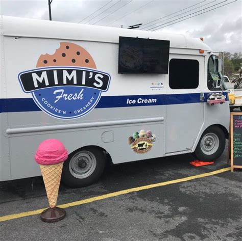 This Timeless Ice Cream Shop In Tennessee Serves Enormous Portions Youll Love