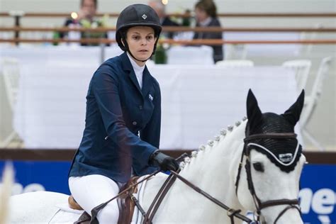 milliarden erbin athina onassis bei reitturnier schwer gestürzt freenet de