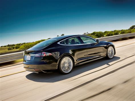 Neue Fotos Vom Elektroauto Model S Alpha Von Tesla Motors Video