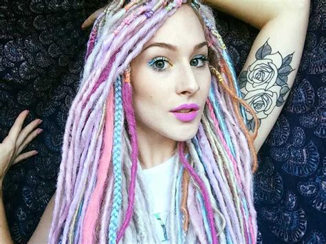 This white girl's braid hairstyle is ideal for an urban outfit, but also for your special day. 15+ Amazing Ideas On White Girl Dreadlock Hairstyles ...