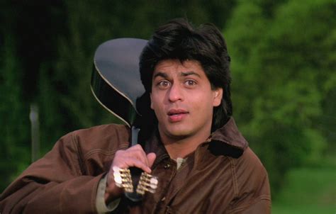 Shah Rukh Khan In Ddlj Shahrukh Khan Favorite Movies Amazing India