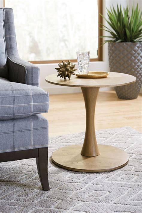 Hammary Living Room Round End Table 834 918 D Noblin Furniture