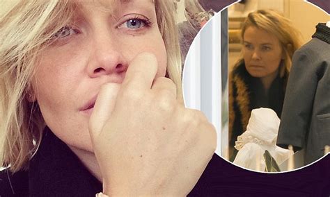Make Up Free Lara Bingle Shows Off Her Philanthropic Side As She Posts Selfie For Charity
