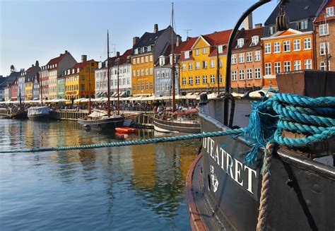 How far is the nearest underground station from the hotel to the centre of kopenhagen? 24 Stunden Kopenhagen: Must-sees - Patascha's World