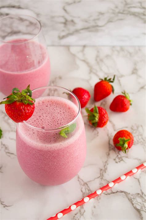 Simple Strawberry Smoothie With Mint Only 6 Ingredients Recipe Easy Strawberry Smoothie