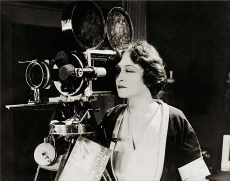 Turn your favourite songs into dubstep remixes, then download and share! cineCollage :: Filmmaking