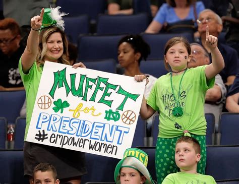 Note To Notre Dame Women S Basketball Coach Muffet Mcgraw Thanks For The Memory And The Note