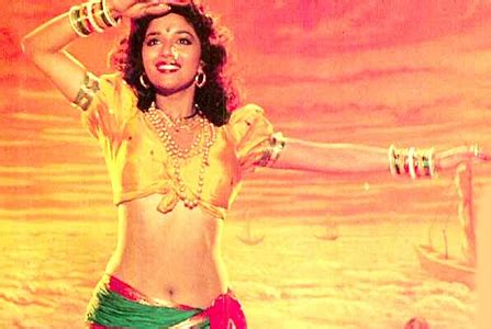 Madhuri dixit navel kiss image / partagez un gif et. Exotic India: MADHURI DIXIT HOT ACTRESS IMAGES-MADHURI HOT ...