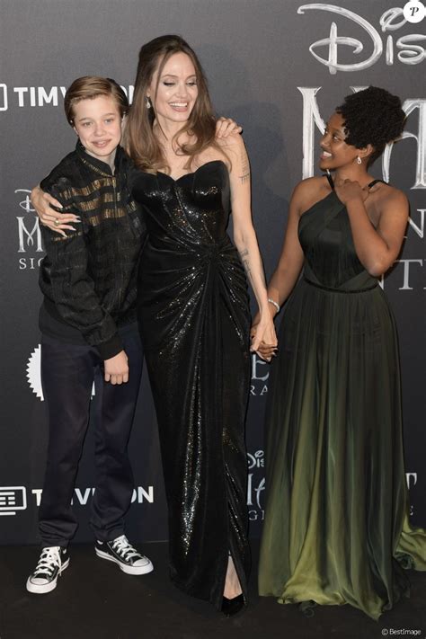 Angelina jolie and brad pitt. Angelina Jolie et ses enfants Shiloh Nouvel Jolie-Pitt ...
