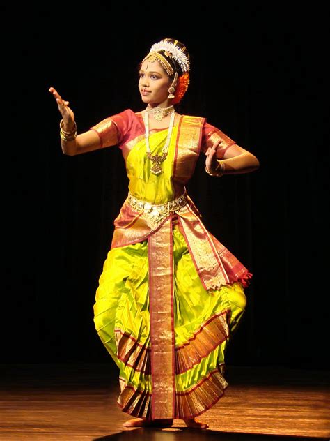 Culture Holiday Tour Most Popular Cultural Dance Of Bharatanatyam